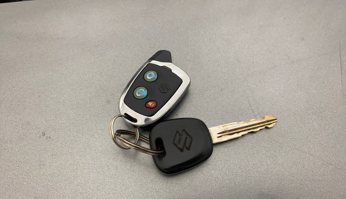 2018 Maruti Wagon R 1.0 LXI CNG (O), CNG, Manual, 74,016 km, Key Close Up