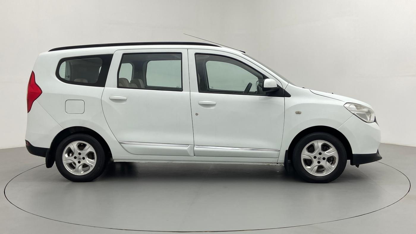 2015 Renault Lodgy 110 PS RXZ 8 STR, Diesel, Manual, 1,38,716 km, Right Side View