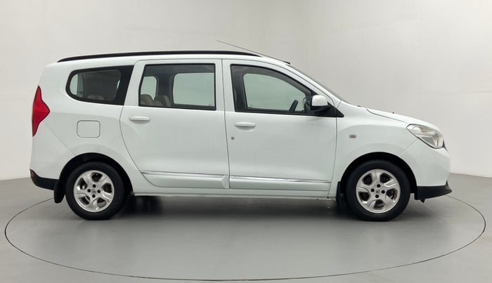 2015 Renault Lodgy 110 PS RXZ 8 STR, Diesel, Manual, 1,38,716 km, Right Side View