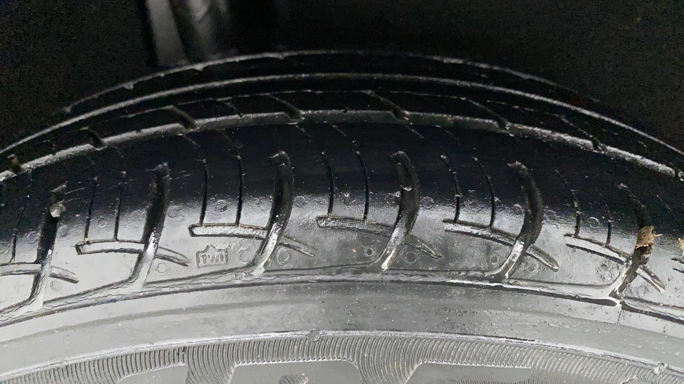 2017 Maruti Baleno SIGMA PETROL 1.2, Petrol, Manual, 26,452 km, Right Rear Tyre Tread