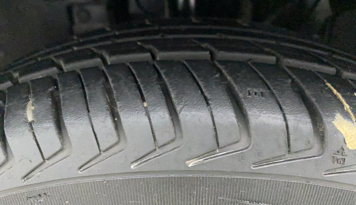 2017 Datsun Redi Go T (O), Petrol, Manual, 23,197 km, Left Front Tyre Tread