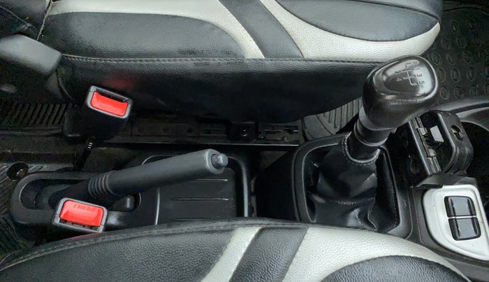 2017 Datsun Redi Go T (O), Petrol, Manual, 23,197 km, Gear Lever