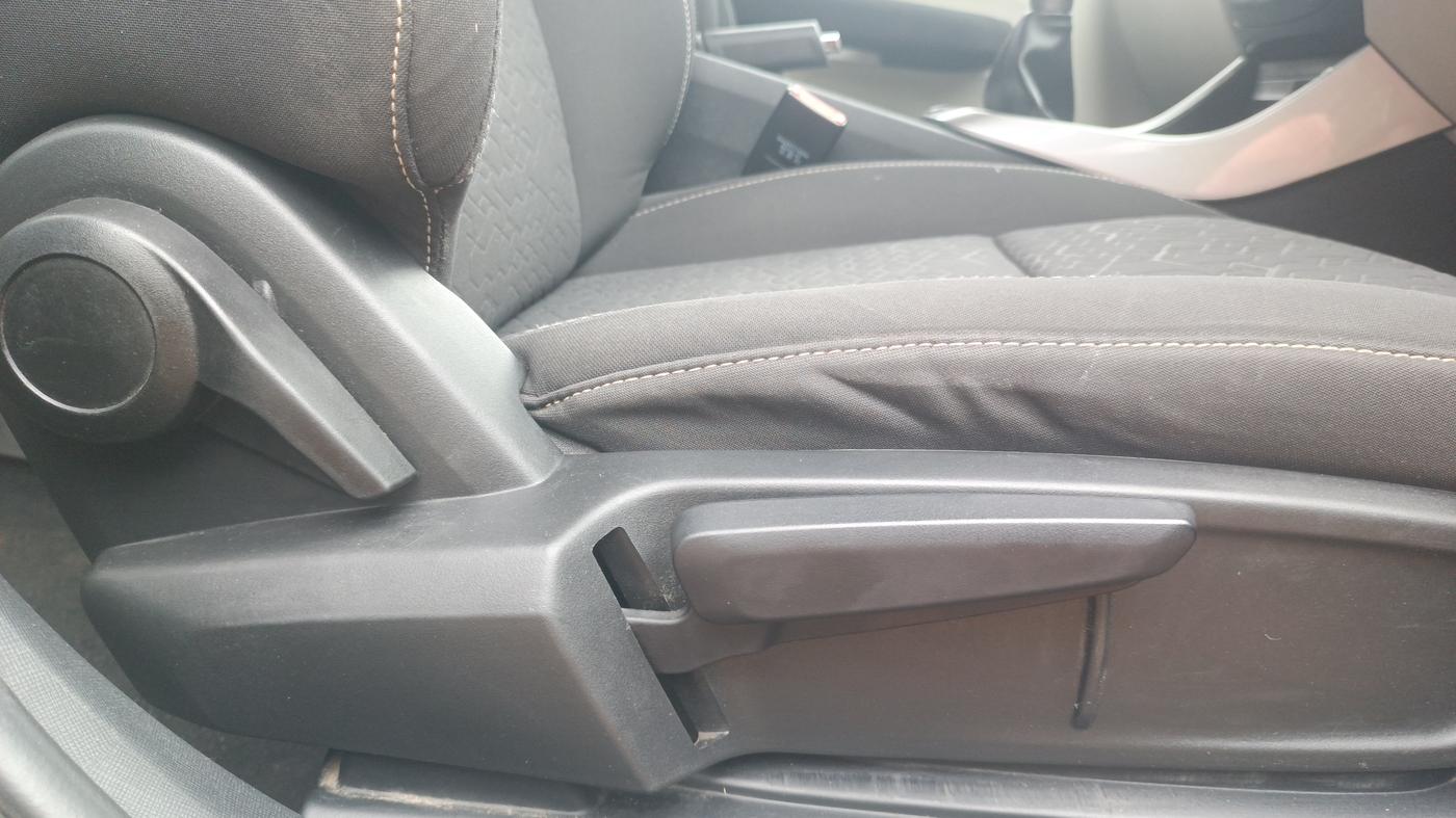 2023 Tata ALTROZ XZ Plus Sunroof i-Turbo , Petrol, Manual, 45,516 km, Driver Side Adjustment Panel
