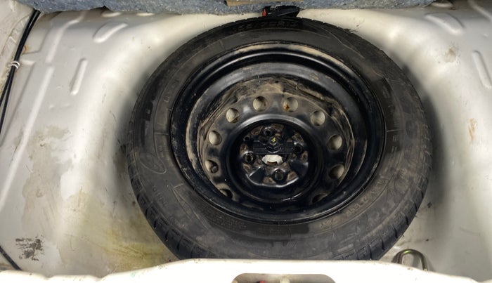 2015 Hyundai Eon MAGNA +, Petrol, Manual, 88,272 km, Spare Tyre