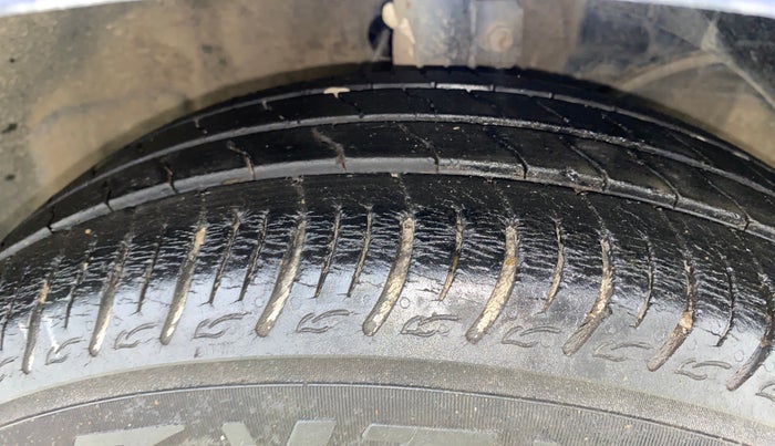 2019 Maruti Baleno DELTA PETROL 1.2, Petrol, Manual, 53,608 km, Right Front Tyre Tread