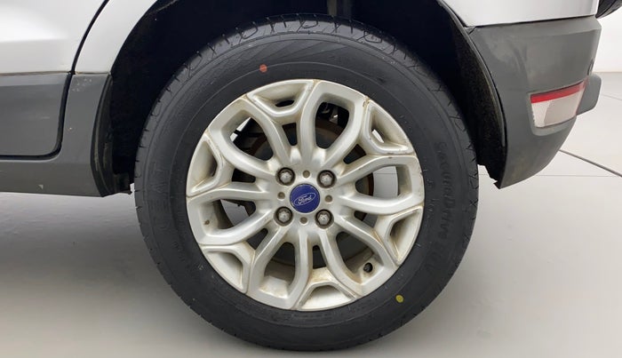 2015 Ford Ecosport TITANIUM 1.5L DIESEL, Diesel, Manual, 1,05,171 km, Left Rear Wheel
