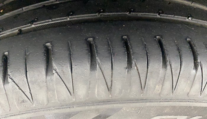 2020 KIA SONET HTX 1.0 IMT, Petrol, Manual, 68,265 km, Left Front Tyre Tread