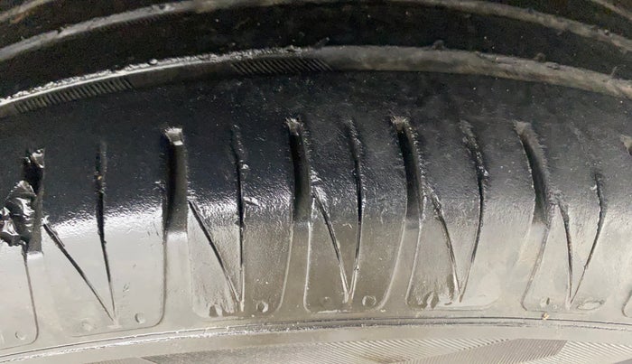 2020 KIA SONET HTX 1.0 IMT, Petrol, Manual, 68,265 km, Right Front Tyre Tread