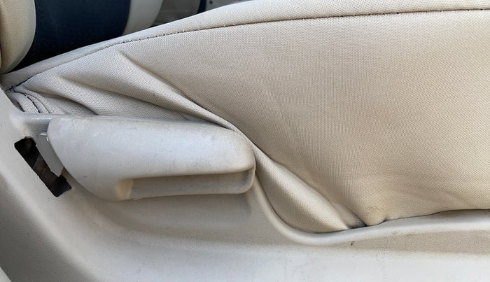 2017 Maruti Ertiga VDI SHVS, Diesel, Manual, 1,34,066 km, Driver Side Adjustment Panel