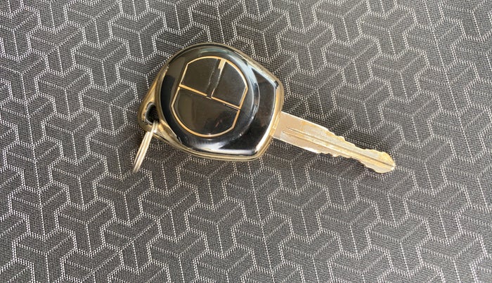 2017 Maruti Ertiga VDI SHVS, Diesel, Manual, 1,34,066 km, Key Close Up