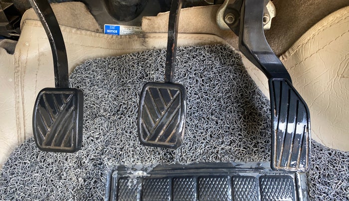 2017 Maruti Ertiga VDI SHVS, Diesel, Manual, 1,34,066 km, Pedals