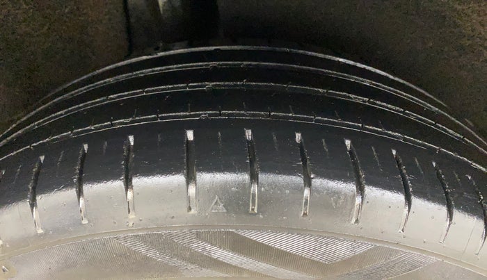 2017 Maruti Baleno ALPHA PETROL 1.2, Petrol, Manual, 51,655 km, Right Rear Tyre Tread