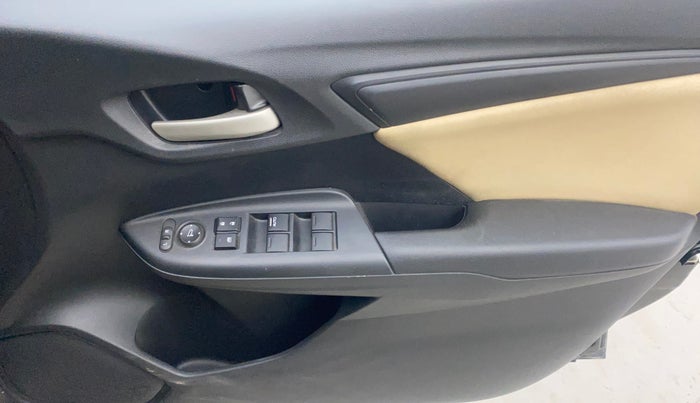 2018 Honda Jazz 1.2L I-VTEC V CVT, Petrol, Automatic, 16,175 km, Driver Side Door Panels Control