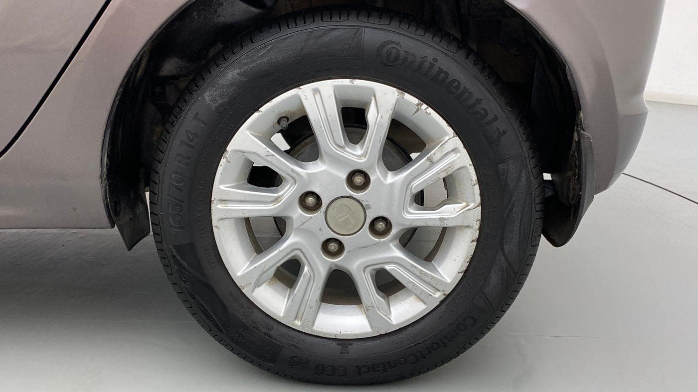 2017 Tata Tiago XZ DIESEL, Diesel, Manual, 52,818 km, Left Rear Wheel