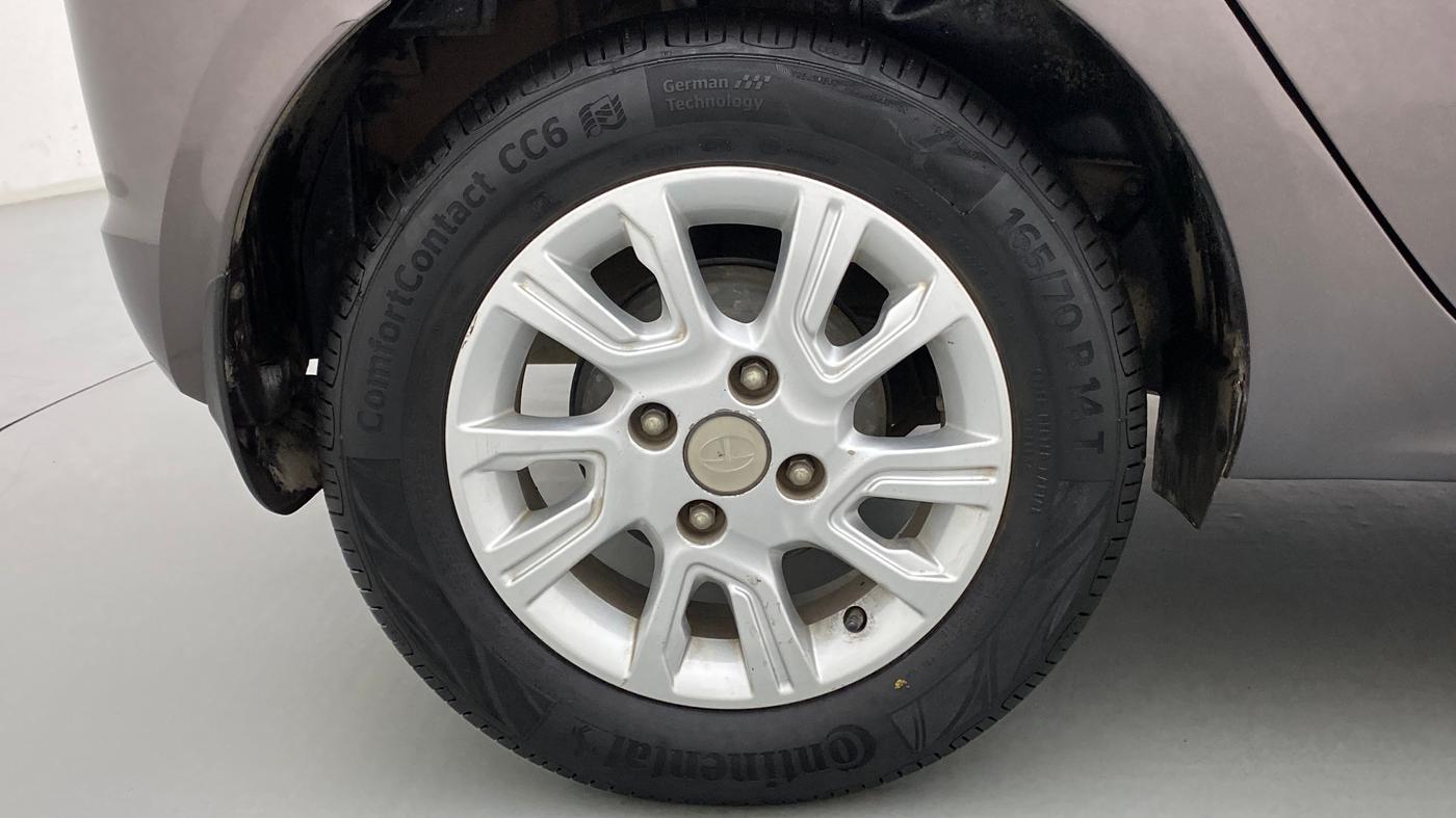 2017 Tata Tiago XZ DIESEL, Diesel, Manual, 52,818 km, Right Rear Wheel