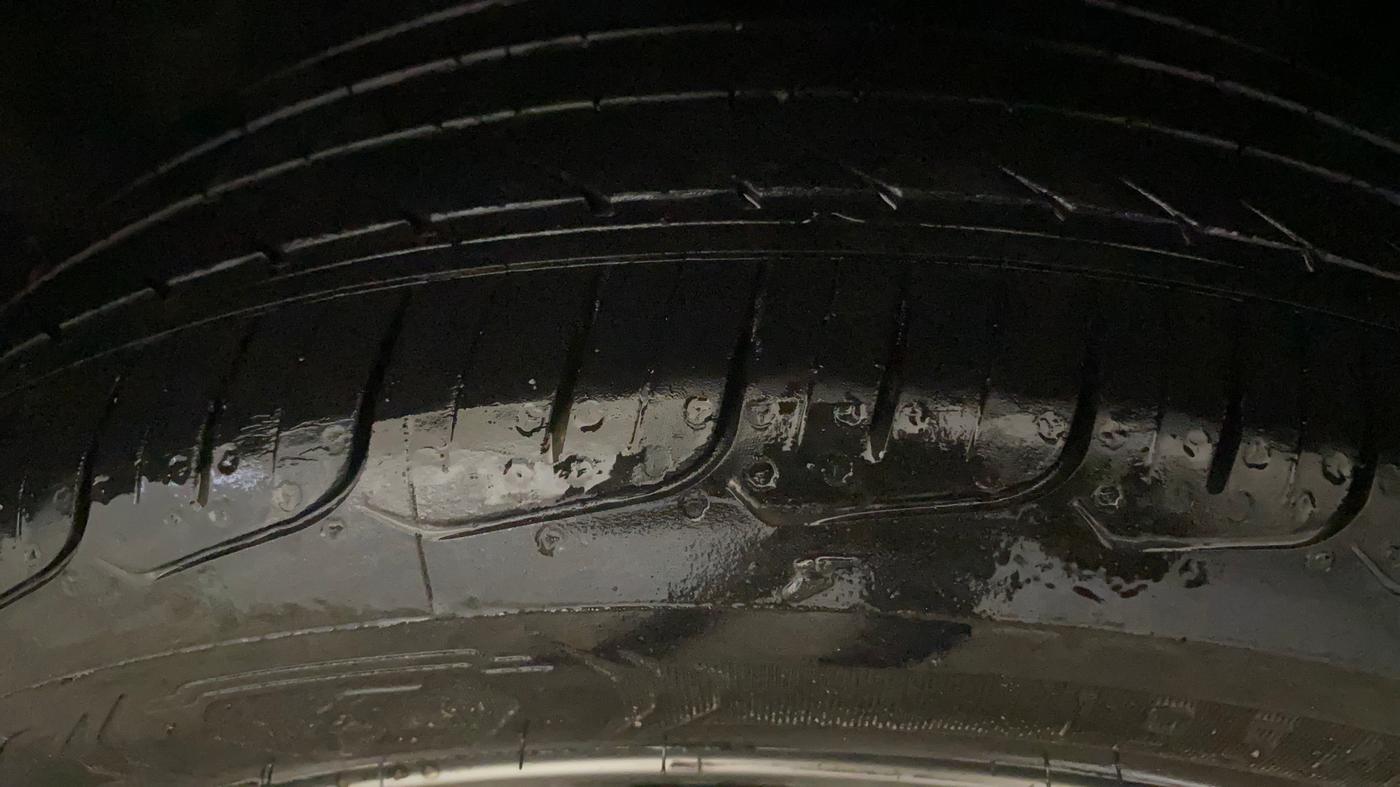 2019 Volkswagen Vento HIGHLINE PLUS 1.2 AT, Petrol, Automatic, 49,462 km, Left Rear Tyre Tread