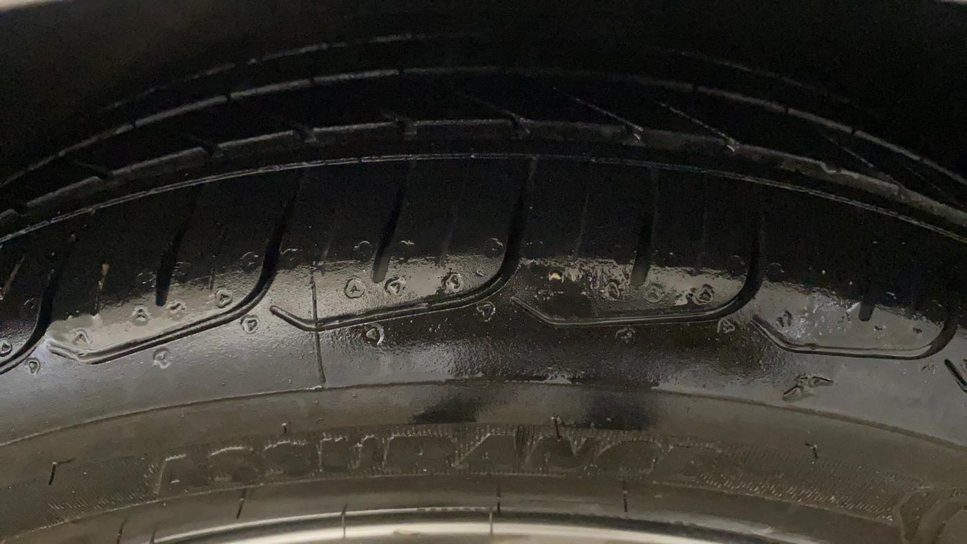 2019 Volkswagen Vento HIGHLINE PLUS 1.2 AT, Petrol, Automatic, 49,462 km, Right Front Tyre Tread