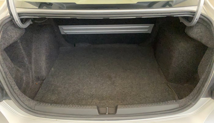 2019 Volkswagen Vento HIGHLINE PLUS 1.2 AT, Petrol, Automatic, 49,445 km, Boot Inside