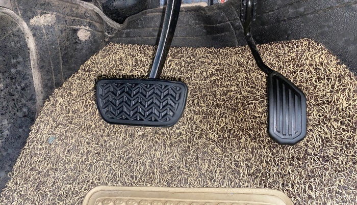 2020 Toyota YARIS V CVT, Petrol, Automatic, 67,534 km, Pedals