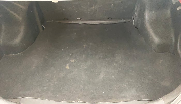 2020 Toyota YARIS V CVT, Petrol, Automatic, 67,534 km, Boot Inside