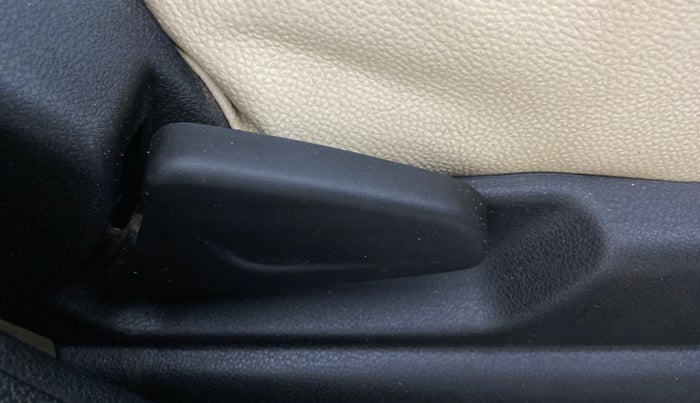 2020 Renault Kwid CLIMBER 1.0 AMT (O), Petrol, Automatic, 29,365 km, Driver Side Adjustment Panel