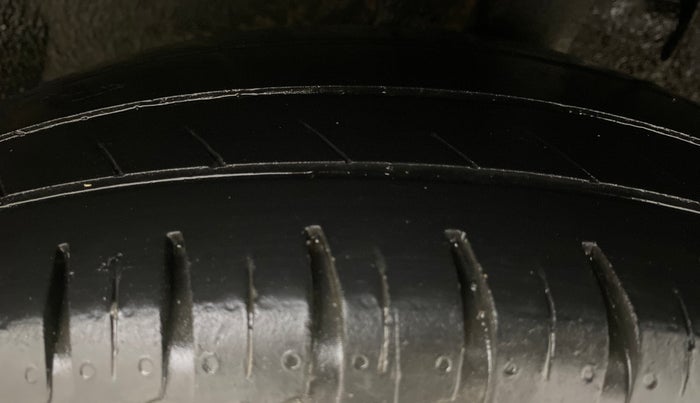 2020 Renault Kwid CLIMBER 1.0 AMT (O), Petrol, Automatic, 29,365 km, Left Rear Tyre Tread