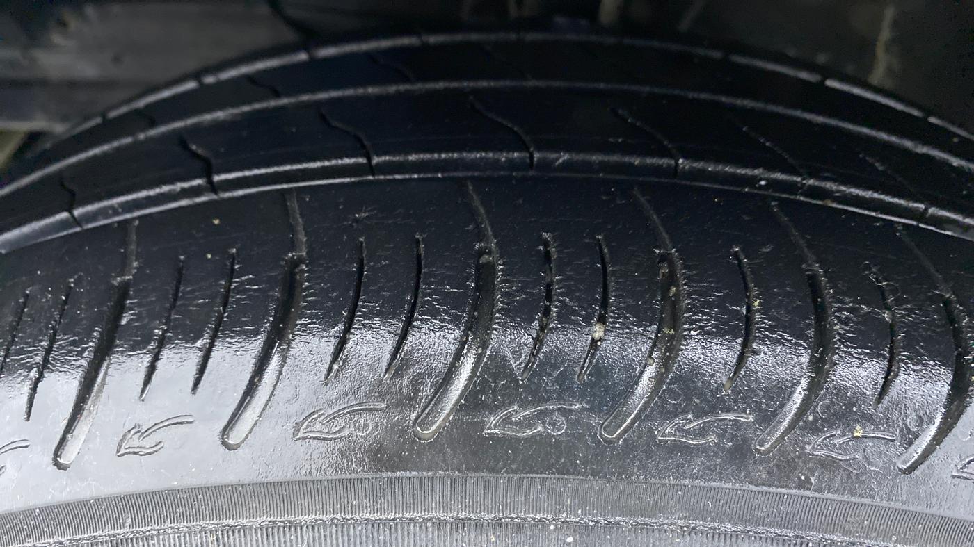 2019 Maruti Baleno DELTA 1.2 K12, Petrol, Manual, 27,137 km, Left Front Tyre Tread
