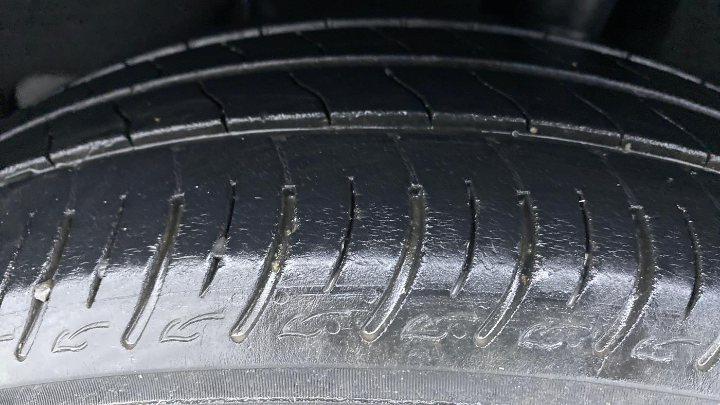 2019 Maruti Baleno DELTA 1.2 K12, Petrol, Manual, 27,137 km, Left Rear Tyre Tread