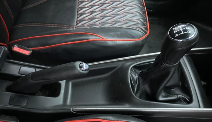 2019 Maruti Baleno DELTA 1.2 K12, Petrol, Manual, 27,137 km, Gear Lever