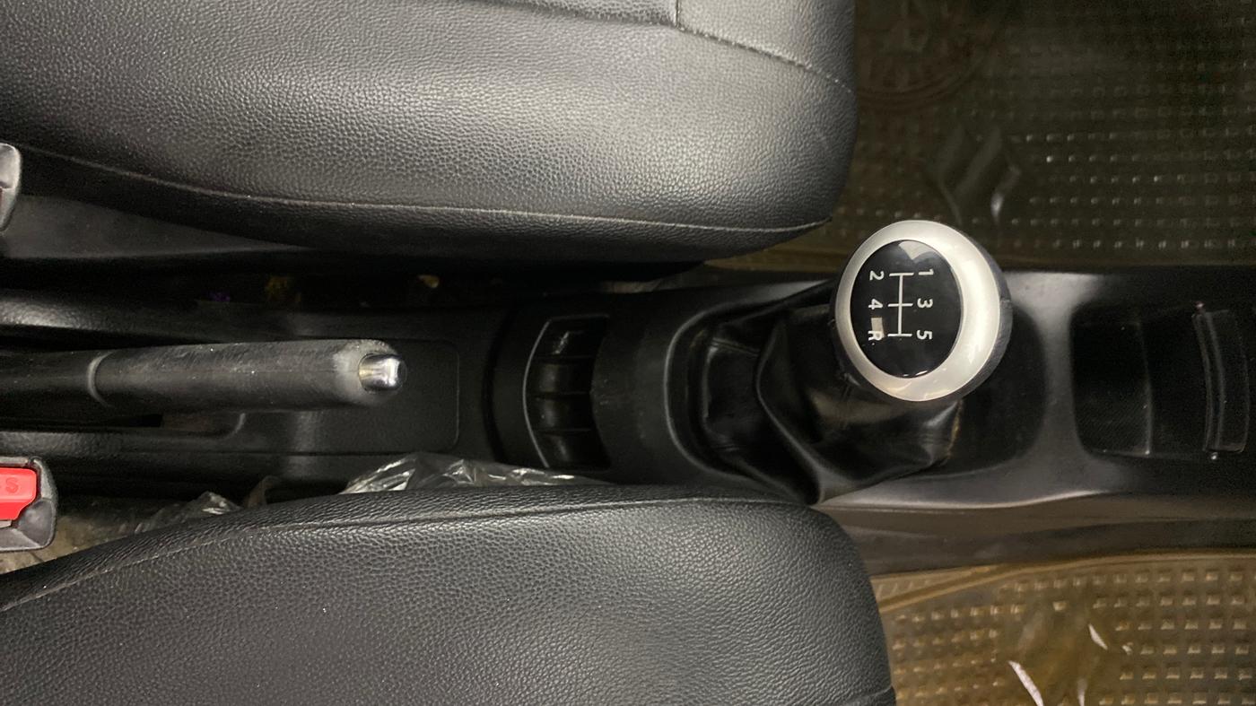 2018 Maruti Wagon R 1.0 VXI, Petrol, Manual, 33,682 km, Gear Lever