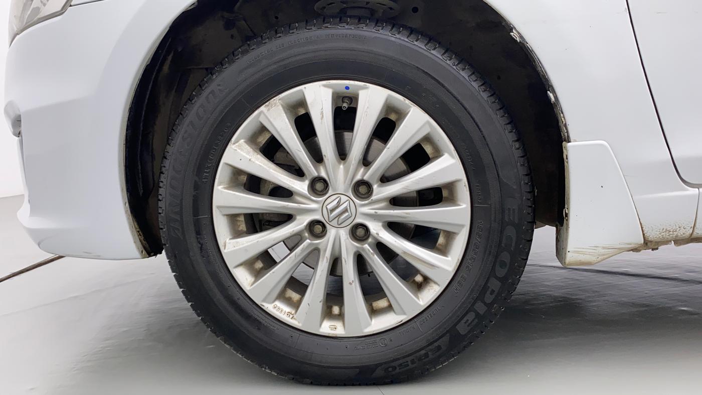 2017 Maruti Ciaz ZETA 1.4  MT PETROL, Petrol, Manual, 73,437 km, Left Front Wheel