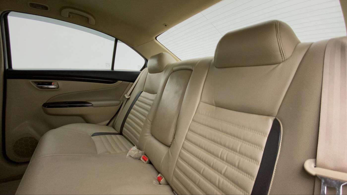 2017 Maruti Ciaz ZETA 1.4  MT PETROL, Petrol, Manual, 73,437 km, Right Side Rear Door Cabin