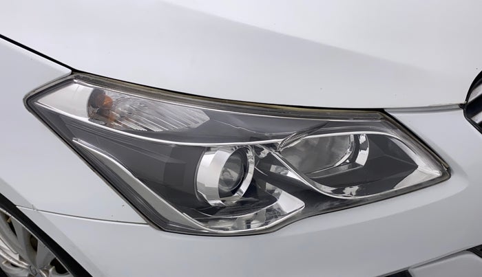 2017 Maruti Ciaz ZETA 1.4  MT PETROL, Petrol, Manual, 73,437 km, Right headlight - Minor scratches