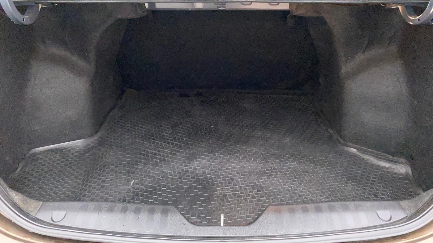 2018 Maruti Ciaz ALPHA  AT 1.5 SHVS PETROL, Petrol, Automatic, 92,446 km, Boot Inside