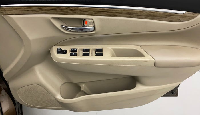 2018 Maruti Ciaz ALPHA  AT 1.5 SHVS PETROL, Petrol, Automatic, 92,446 km, Driver Side Door Panels Control