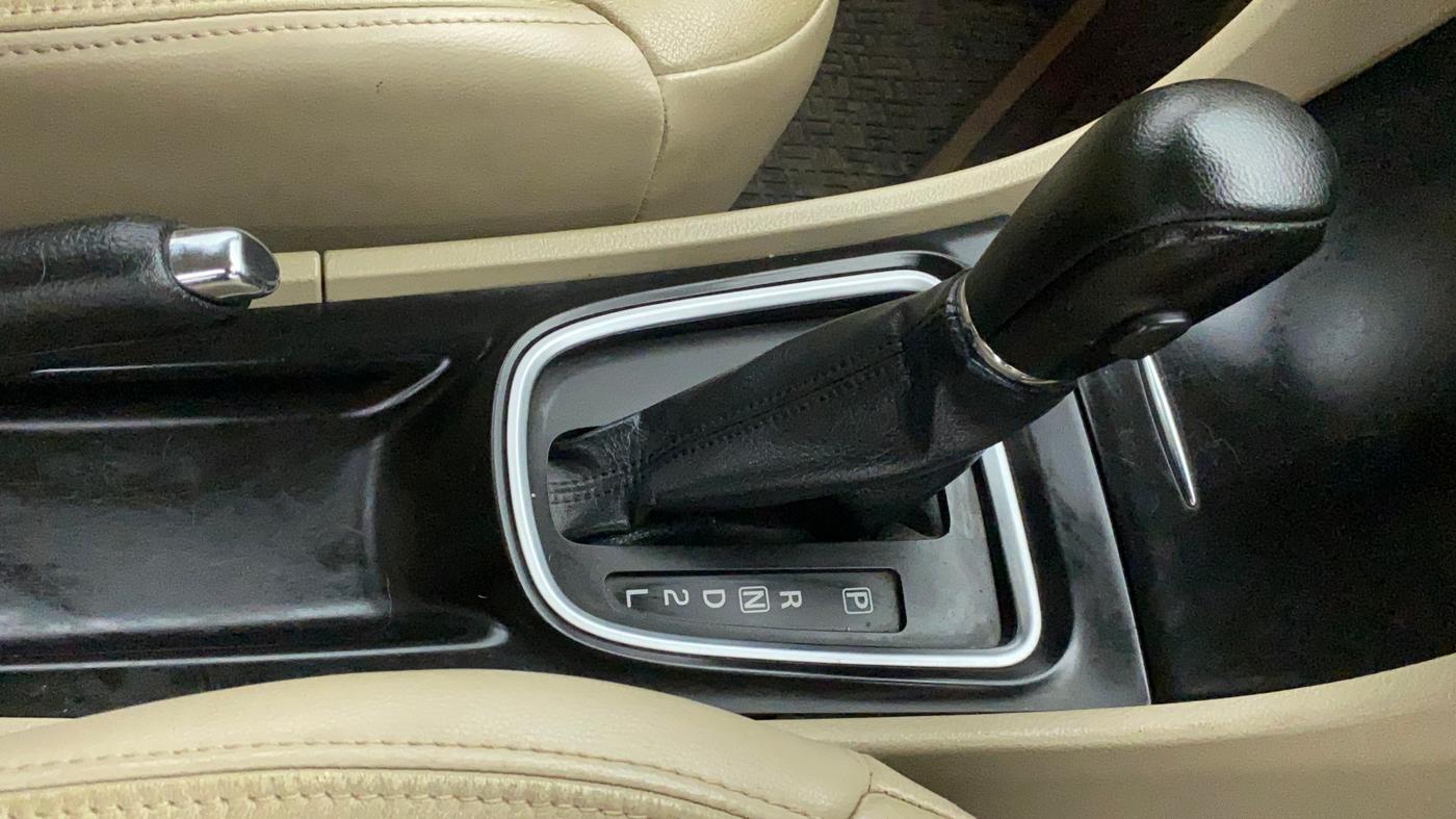 2018 Maruti Ciaz ALPHA  AT 1.5 SHVS PETROL, Petrol, Automatic, 92,446 km, Gear Lever