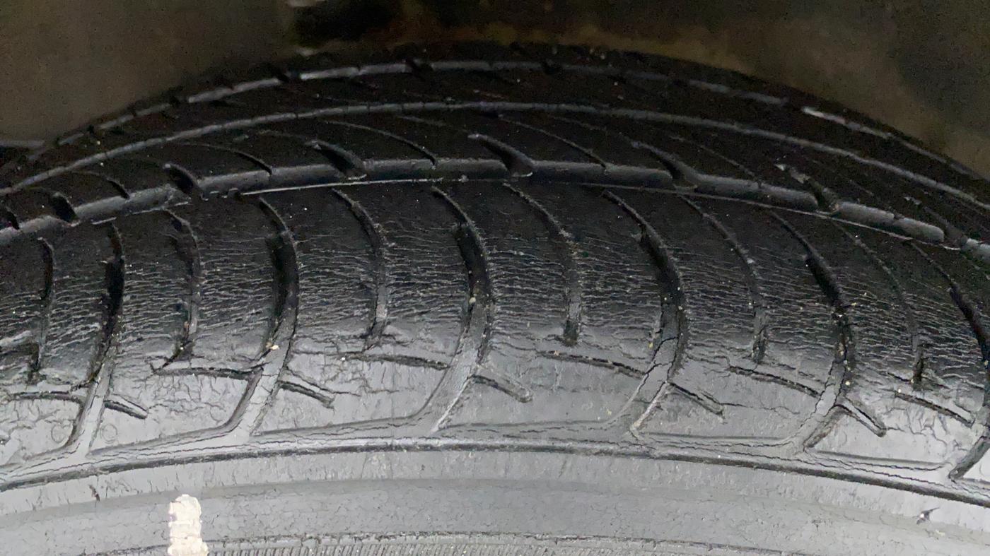 2015 Nissan Micra XL CVT (PETROL), Petrol, Automatic, 18,033 km, Right Rear Tyre Tread