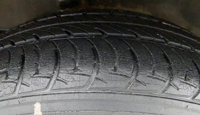 2015 Nissan Micra XL CVT (PETROL), Petrol, Automatic, 18,033 km, Right Rear Tyre Tread