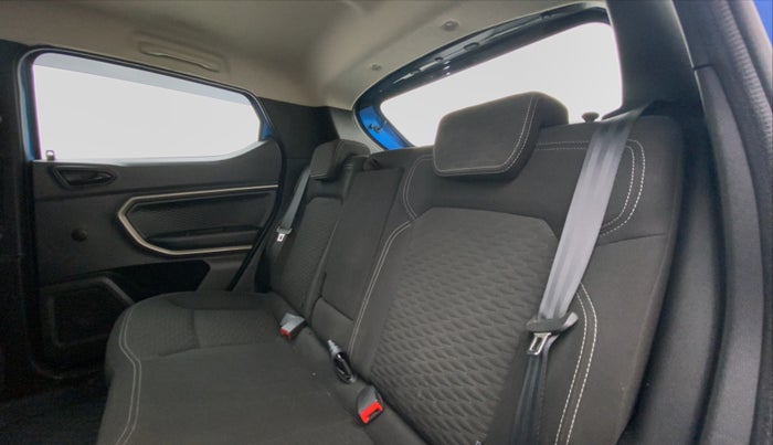 2021 Renault Kiger RXZ 1.0 TURBO MT DUAL TONE, Petrol, Manual, 7,063 km, Right Side Rear Door Cabin