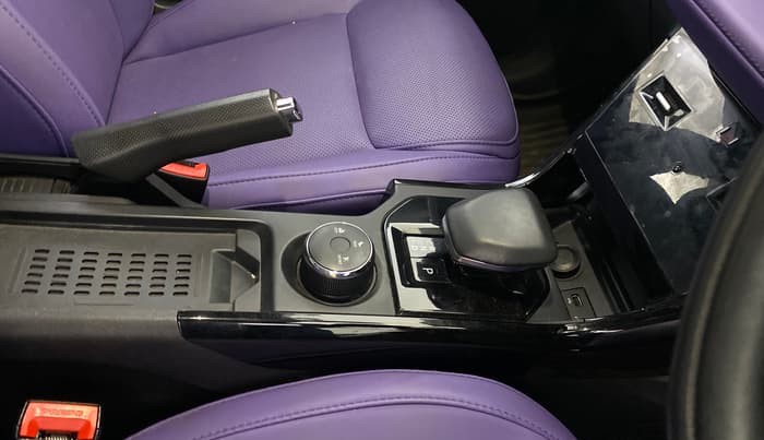 2024 Tata NEXON Fearless Plus Purple DCA Dual Tone 1.2 Petrol, Petrol, Automatic, 18,790 km, Gear Lever