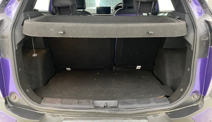 2024 Tata NEXON Fearless Plus Purple DCA Dual Tone 1.2 Petrol, Petrol, Automatic, 18,790 km, Boot Inside