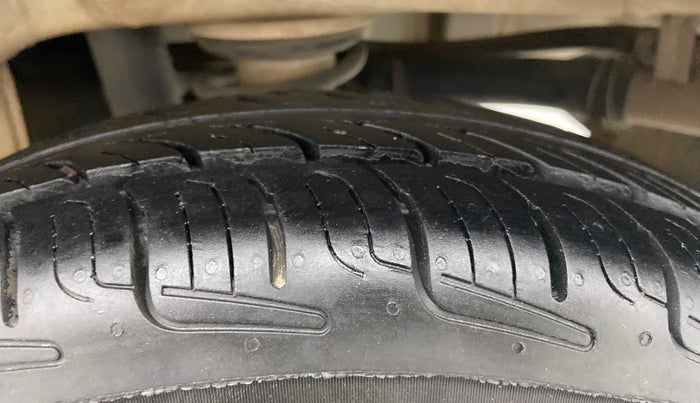 2014 Maruti Alto 800 LXI, Petrol, Manual, 63,025 km, Left Rear Tyre Tread