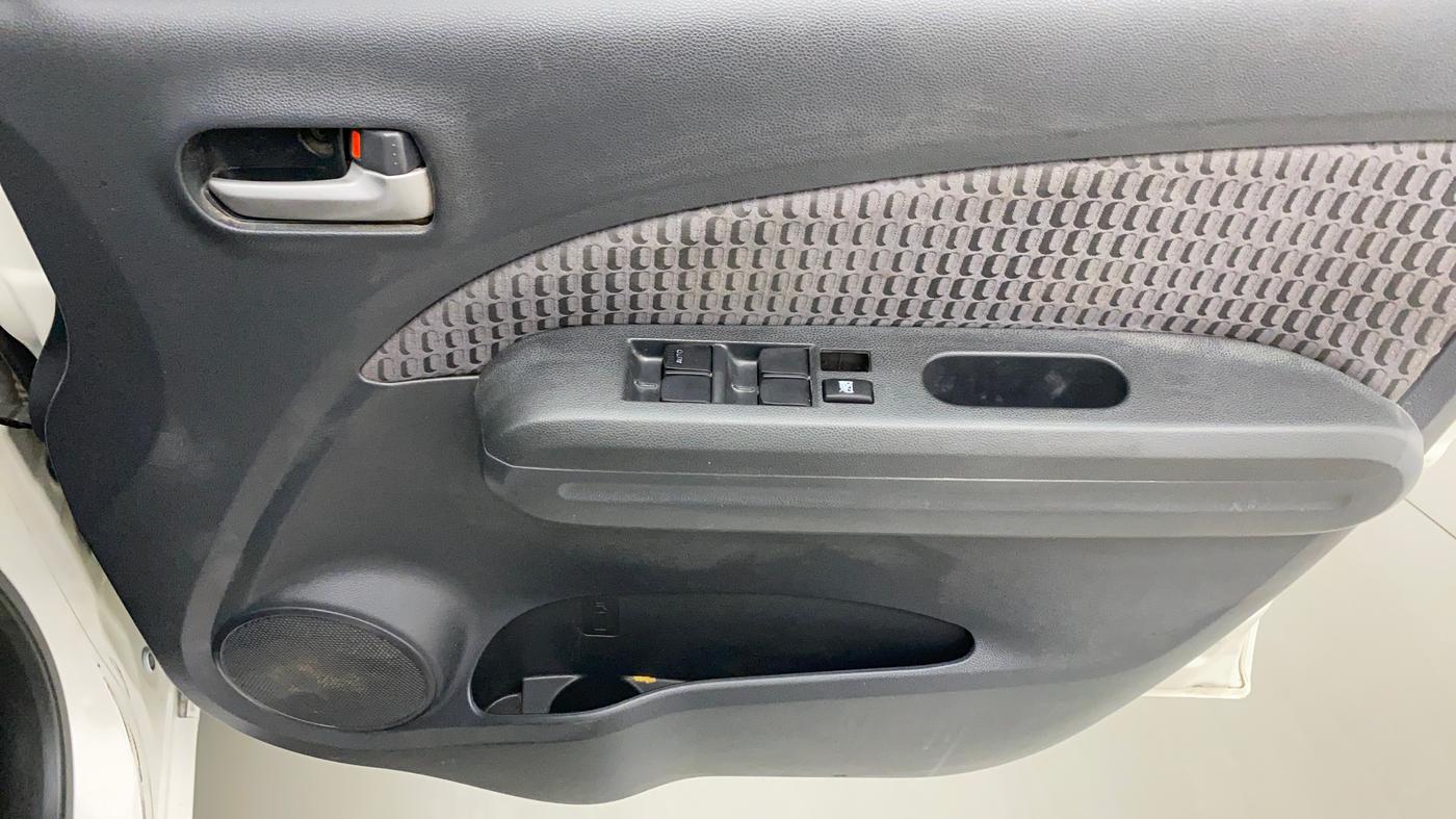 2014 Maruti Ritz VDI, Diesel, Manual, 72,395 km, Driver Side Door Panels Control
