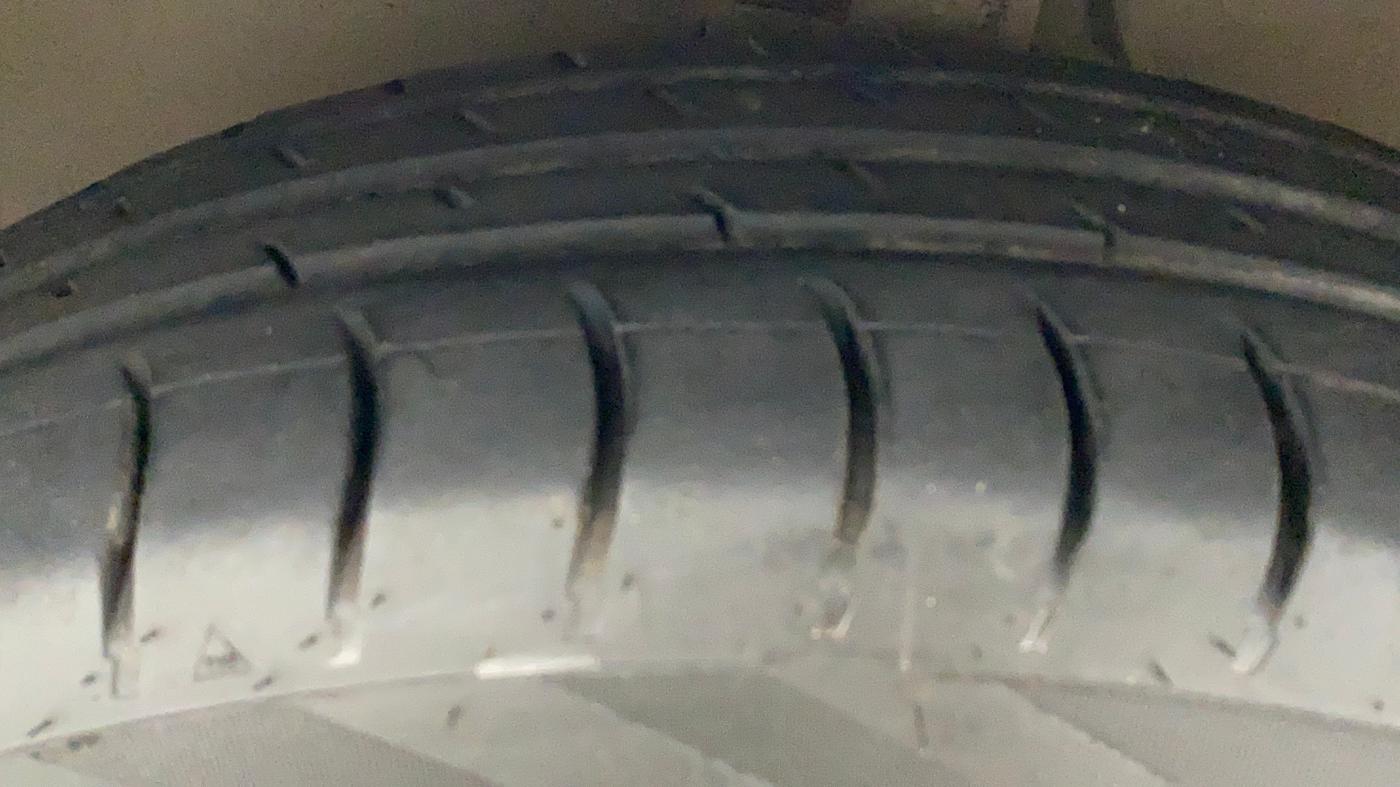 2014 Maruti Ritz VDI, Diesel, Manual, 72,395 km, Left Front Tyre Tread
