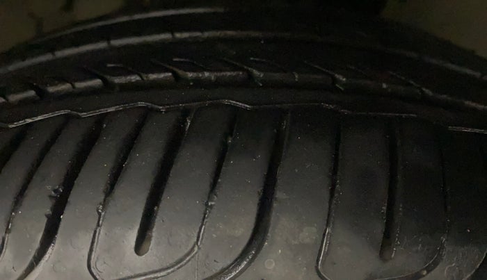 2021 Tata ALTROZ XZ DIESEL, Diesel, Manual, 79,407 km, Right Front Tyre Tread