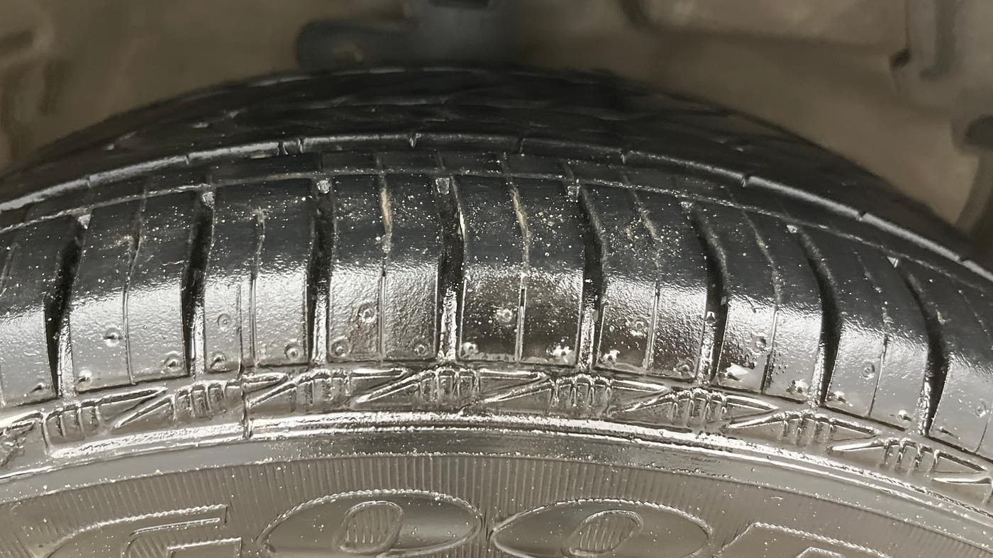 2018 Maruti Celerio VXI AMT, Petrol, Automatic, 32,770 km, Right Front Tyre Tread