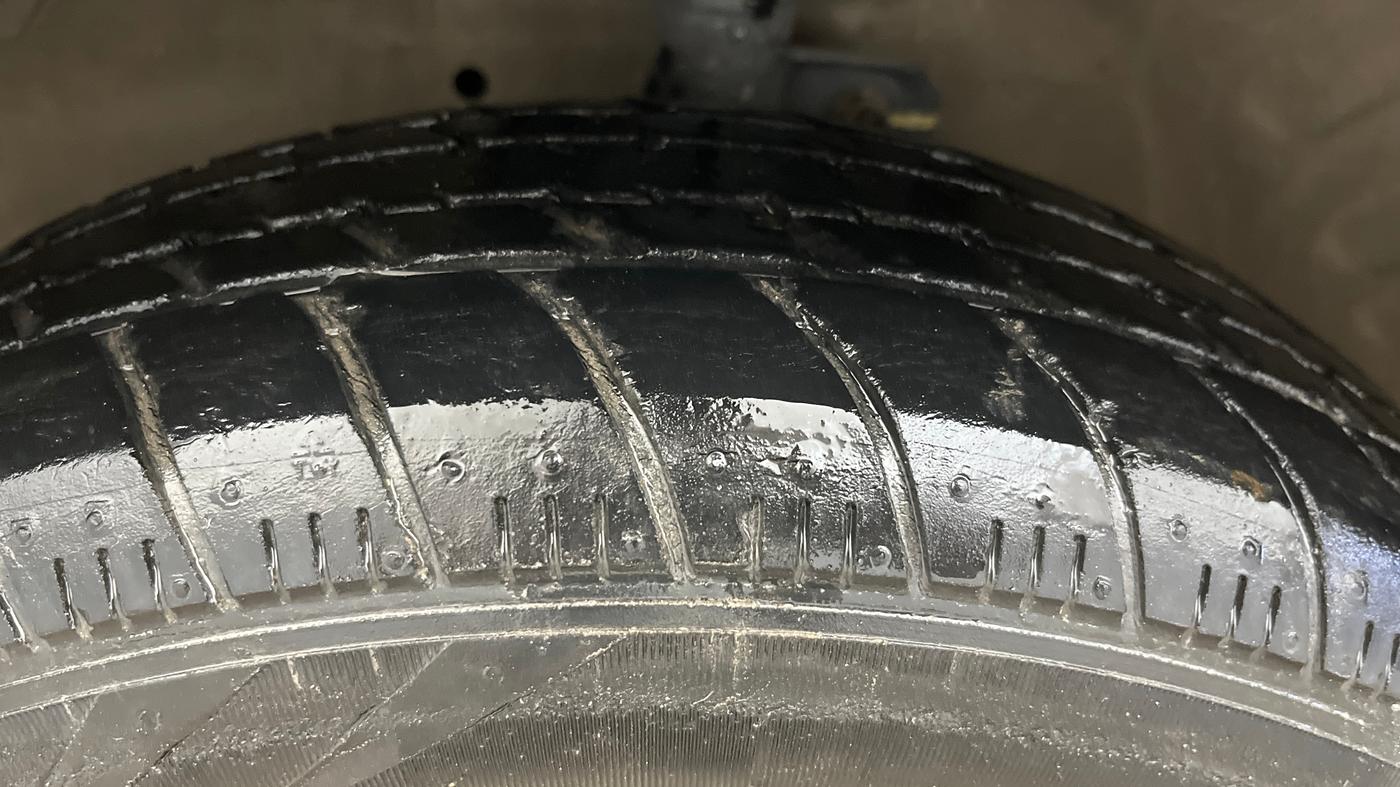 2018 Maruti Celerio VXI AMT, Petrol, Automatic, 32,770 km, Left Front Tyre Tread