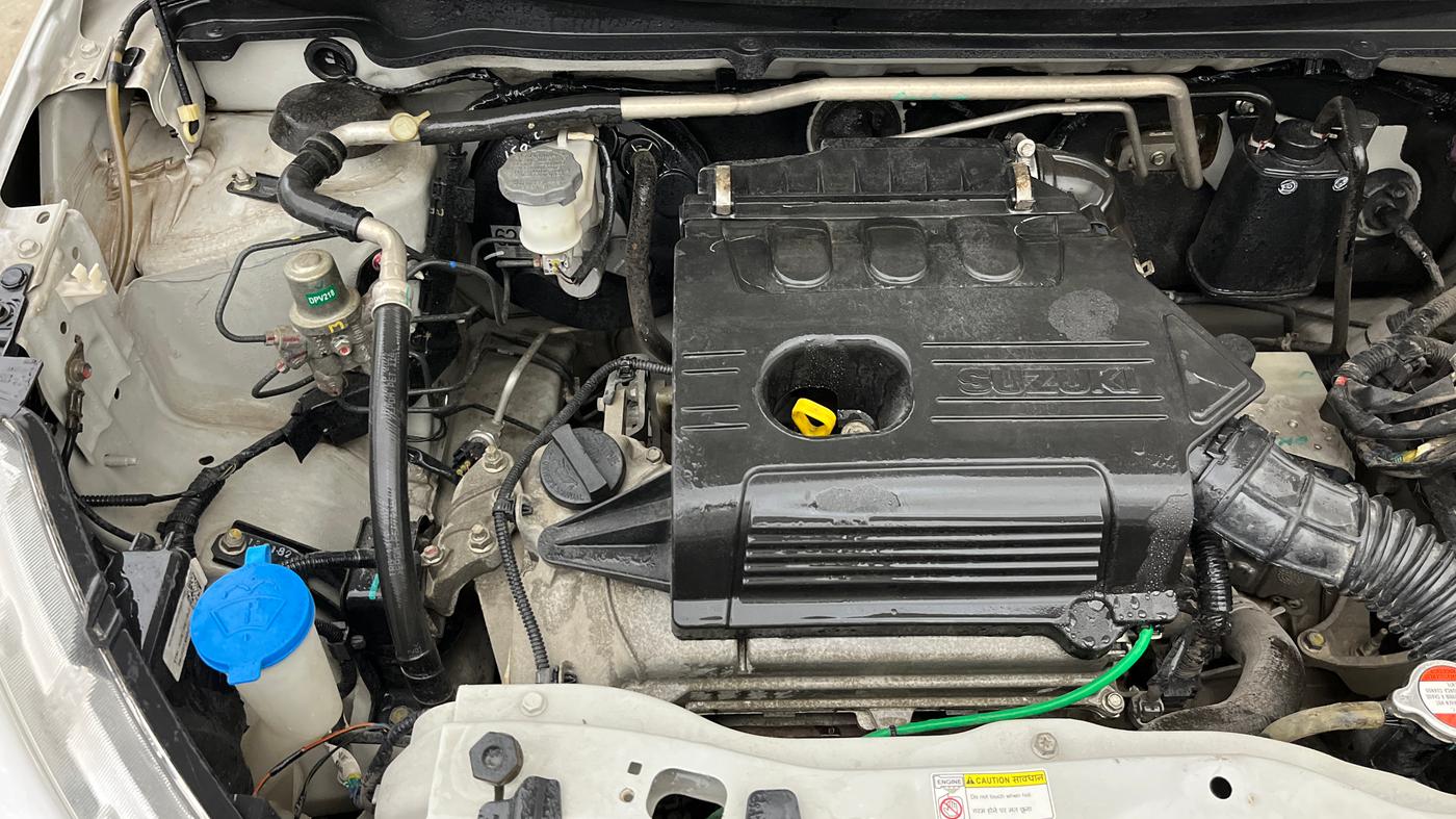 2018 Maruti Celerio VXI AMT, Petrol, Automatic, 32,770 km, Engine View - Right