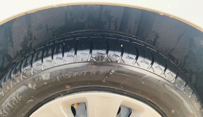 2017 Maruti Ertiga VXI, Petrol, Manual, 73,188 km, Left Rear Tyre Tread