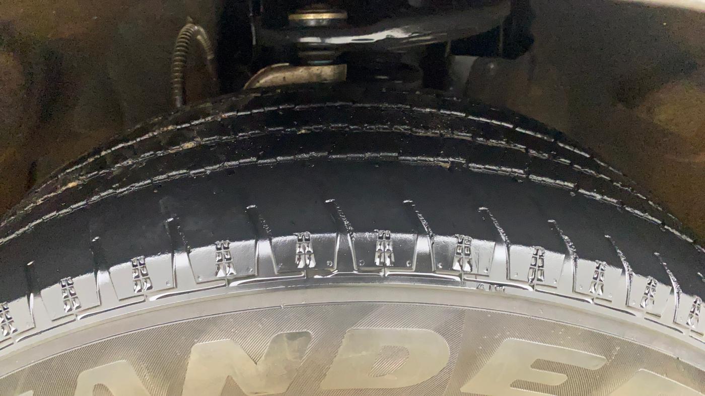 2023 Mahindra SCORPIO-N Z8 L DIESEL AT 2WD 7 STR, Diesel, Automatic, 57,379 km, Right Front Tyre Tread